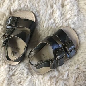 Gap Baby Sandals Camo